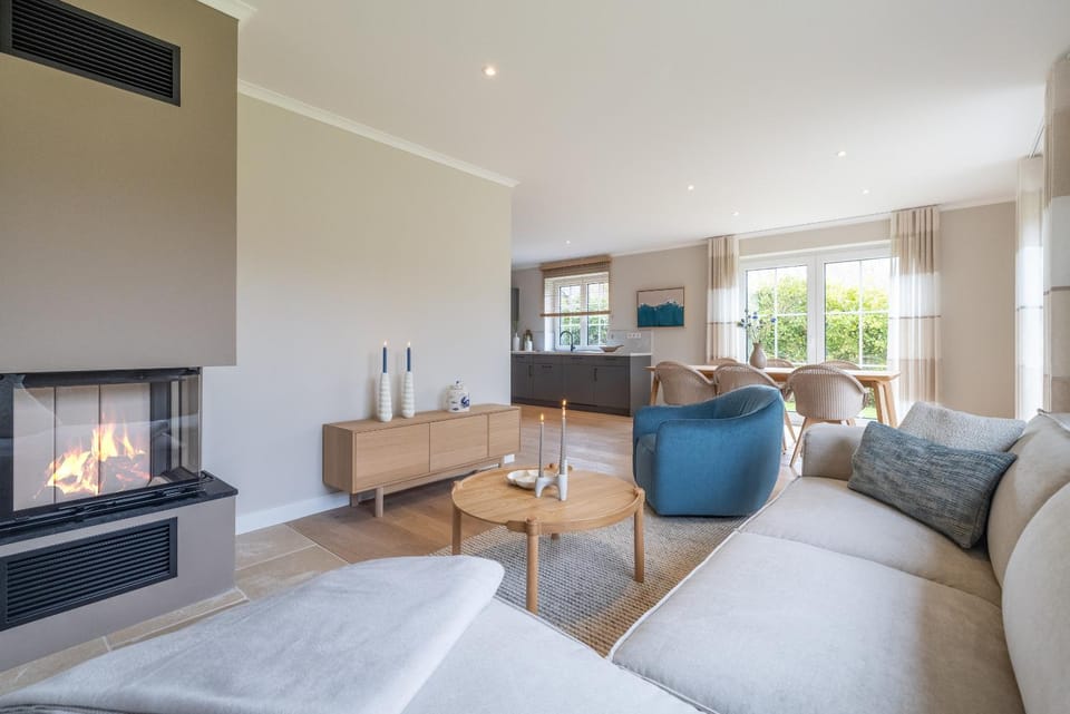 Living room, Seating area, fireplace