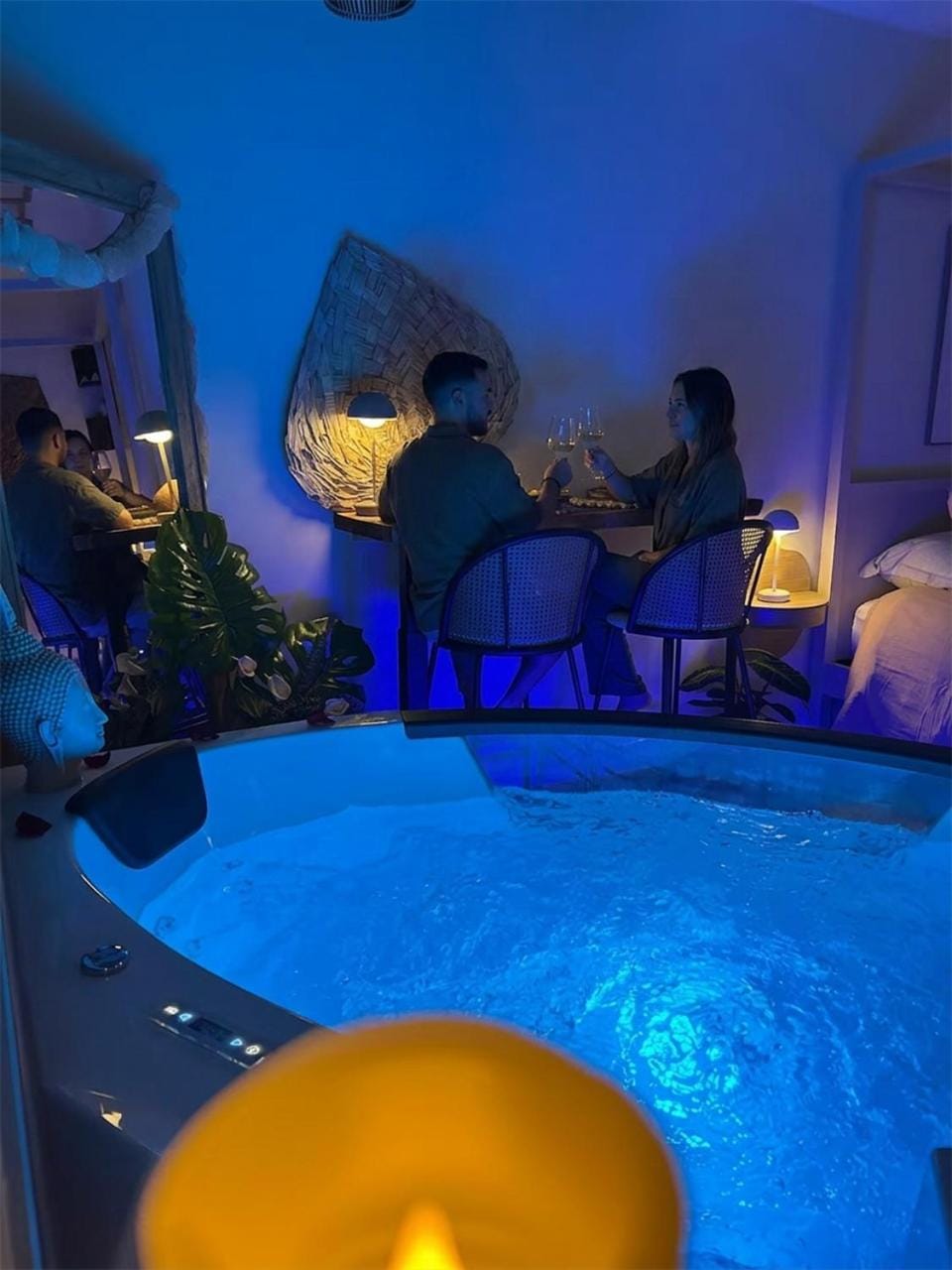Hot Tub, Seating area, Dining area