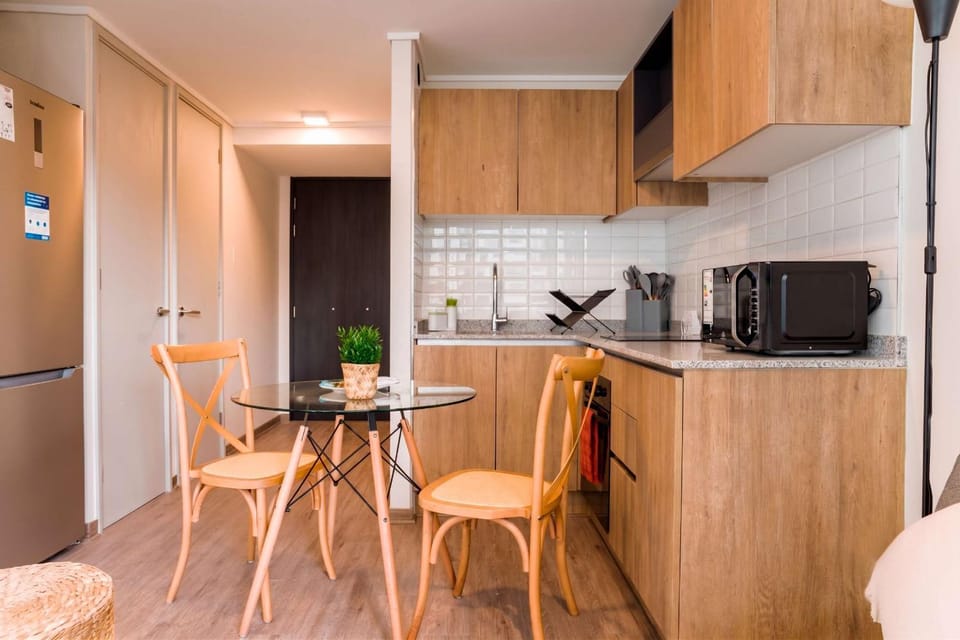 Chic Las Condes 1BR1BA Pool & Gym for 3 Guests Apartment in Las Condes