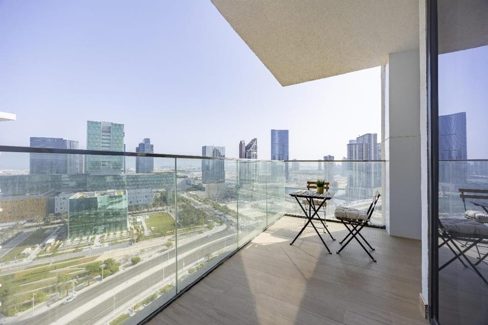 High-Floor 1BR Canal View Al Maryah Apartment in Abu Dhabi