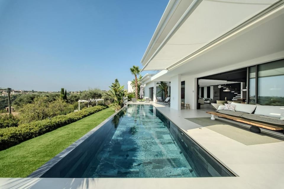 Patio, Pool view, Swimming pool, Swimming pool, sunbed