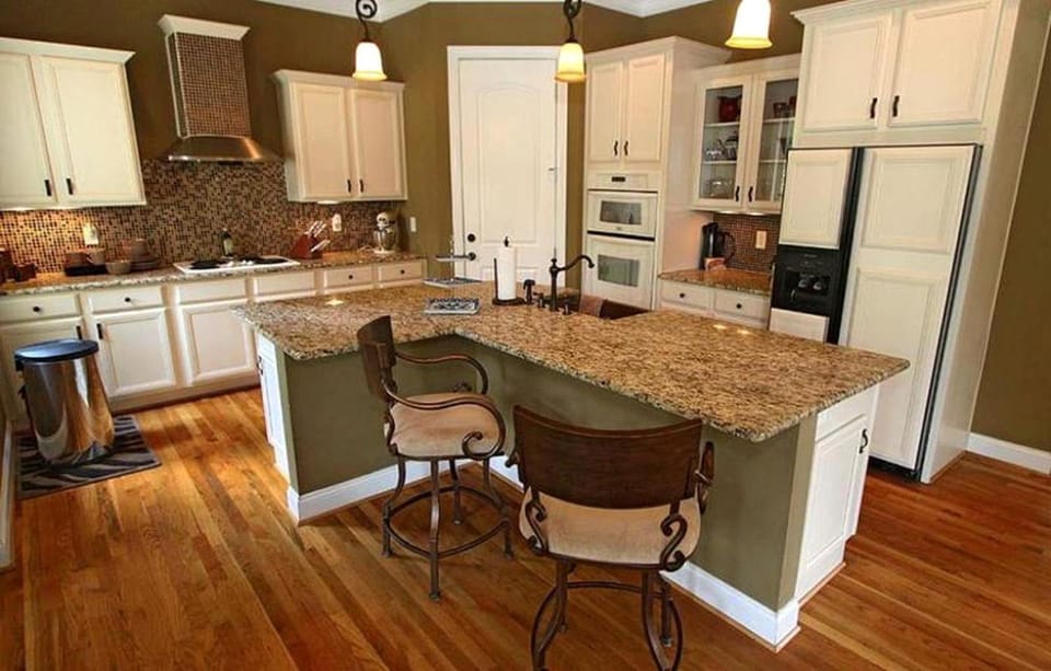 Luxurious Suite Rental with a Fireplace near Belmont, North Carolina House in Belmont