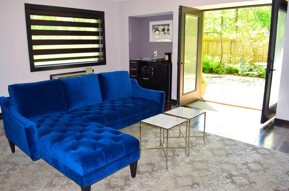 Deluxe Suite Rental for a Romantic Getaway near Mohawk Mountain, Connecticut House in Lakeville
