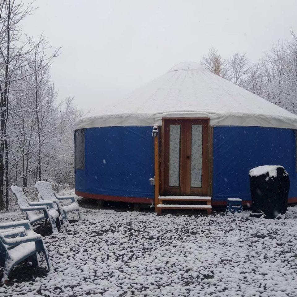 Bluebird yurt House in Stockton-Springs