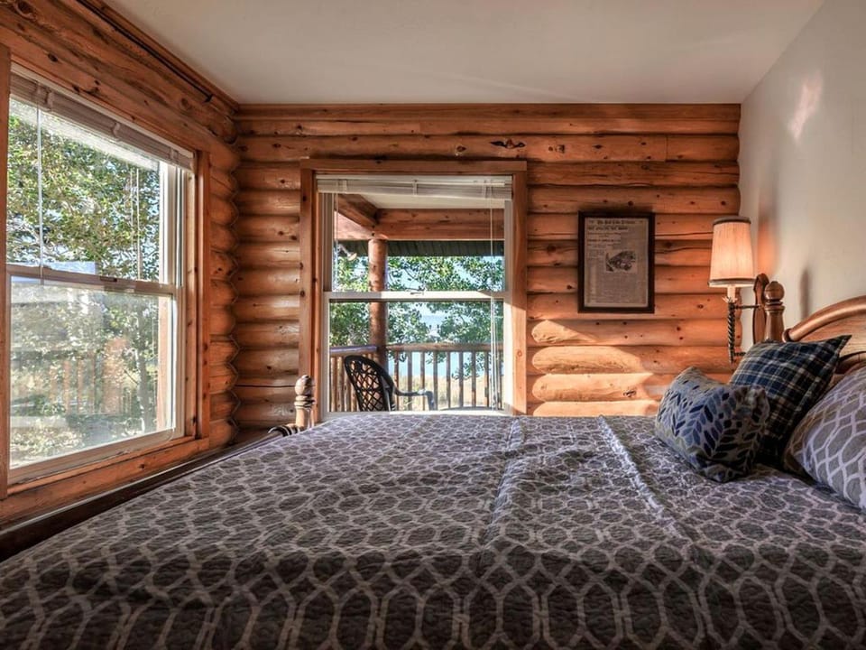 Waterfront Log Cabin Rental with Wood-Burning Stove near Salt Lake City, Utah Cabin in Utah