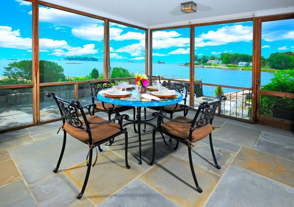 Serene Bed and Breakfast Suite for a Weekend Getaway on the Long Island Sound, Connecticut House in Branford