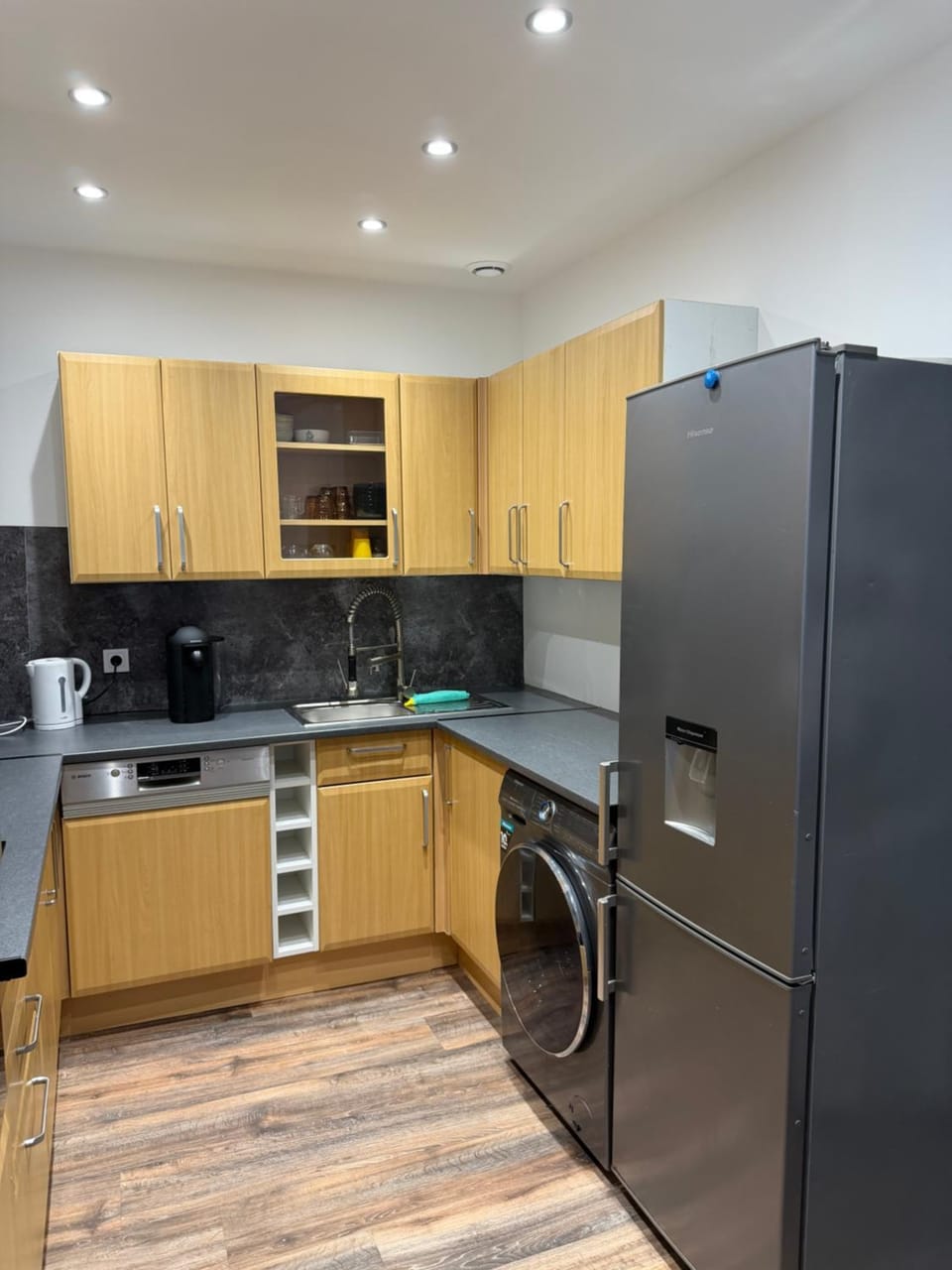 3 chambres climatisation grande capacité gare centre plages accessibles Apartment in Béziers