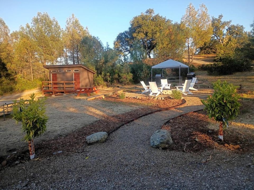 Rustic Glamping Hideaway with Cozy Firepit in Geyserville, California House in Sonoma County