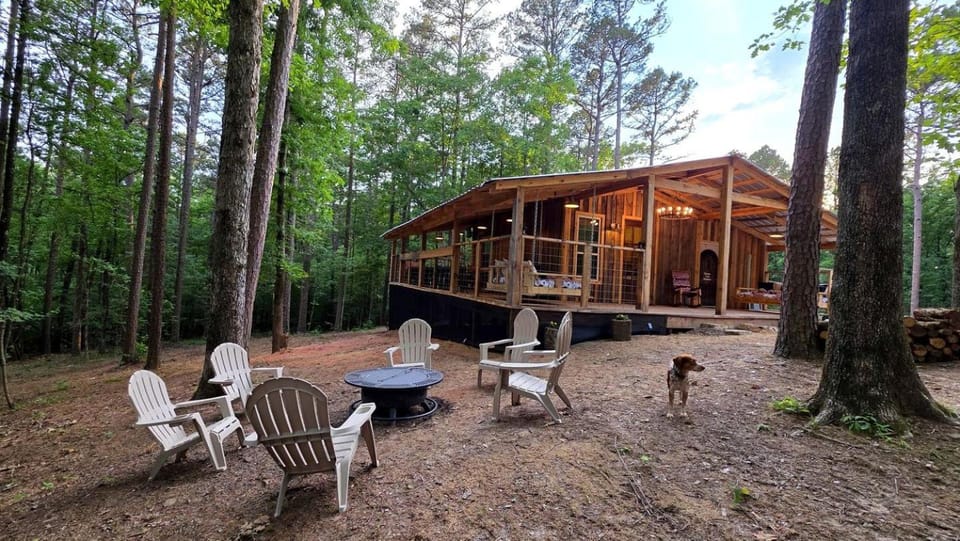 Cabin Retreat with Fire Pit & Scenic Ridge Views in Caddo Gap, Arkansas Cabin in Caddo Gap