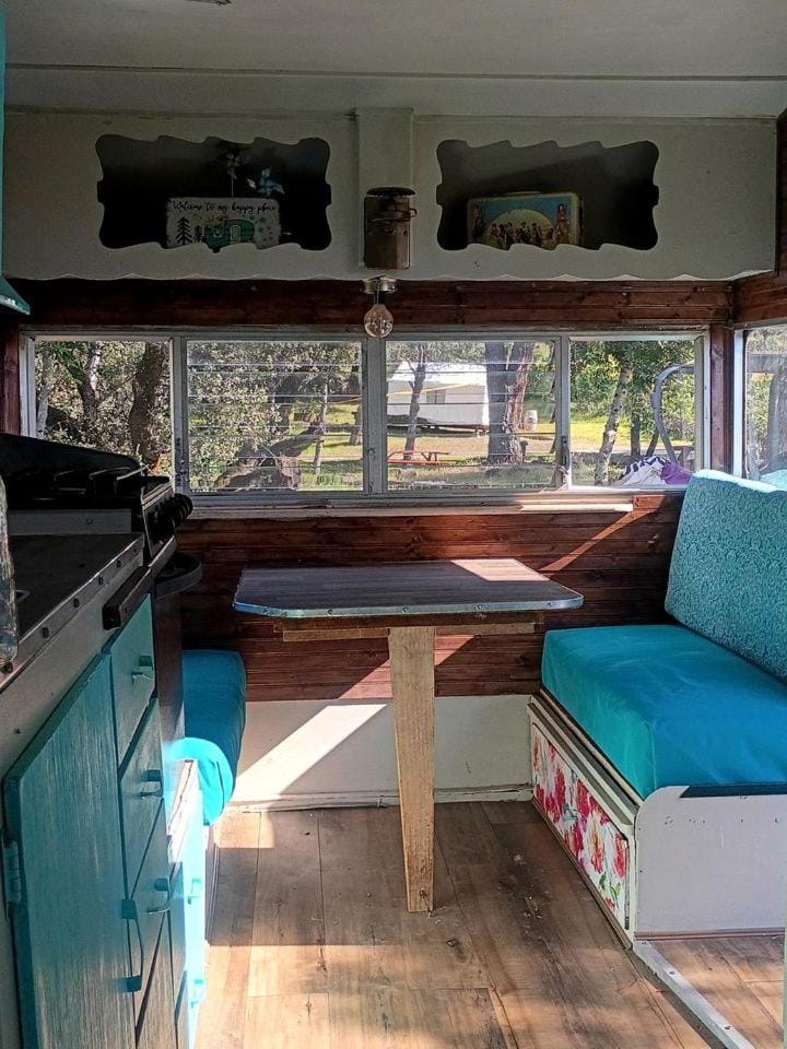 Vintage Shasta Camper with Relaxing Fire Pit Escape on Geyserville, California House in Sonoma County