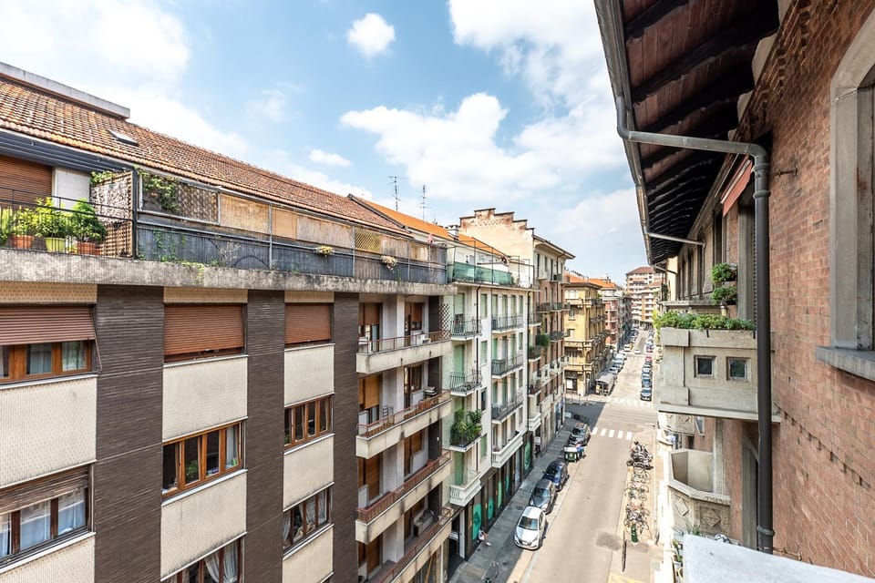 Property building, Day, Neighbourhood, City view, Street view