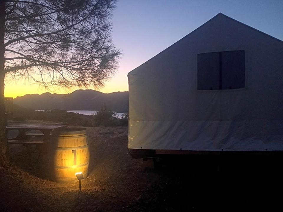Luxury Canvas Tent with Outdoor Firepit Retreat in Geyserville, California House in Sonoma County