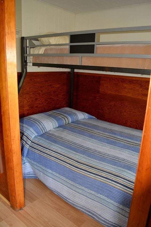 Family-Friendly Cottage Rental near White Mountain National Forest, New Hampshire House in Laconia