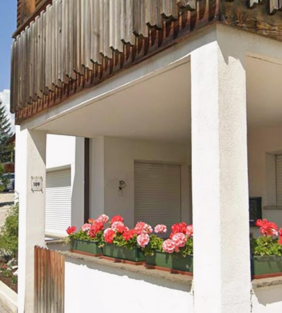 Property building, Day, Garden, View (from property/room), Balcony/Terrace, Garden view