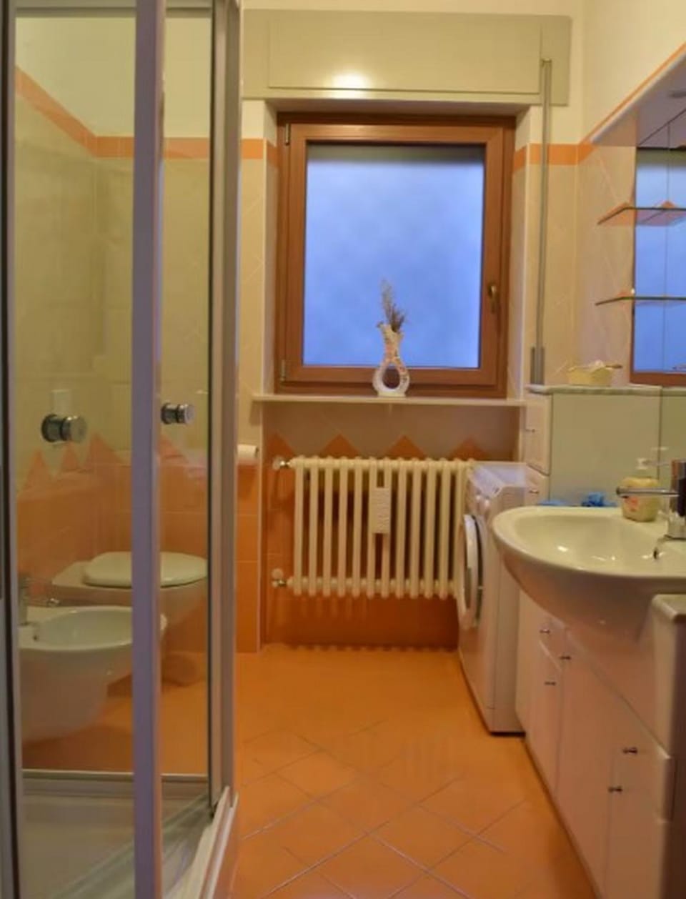 Bed, Bathroom, Photo of the whole room, Bedroom, Bath, internet, towels