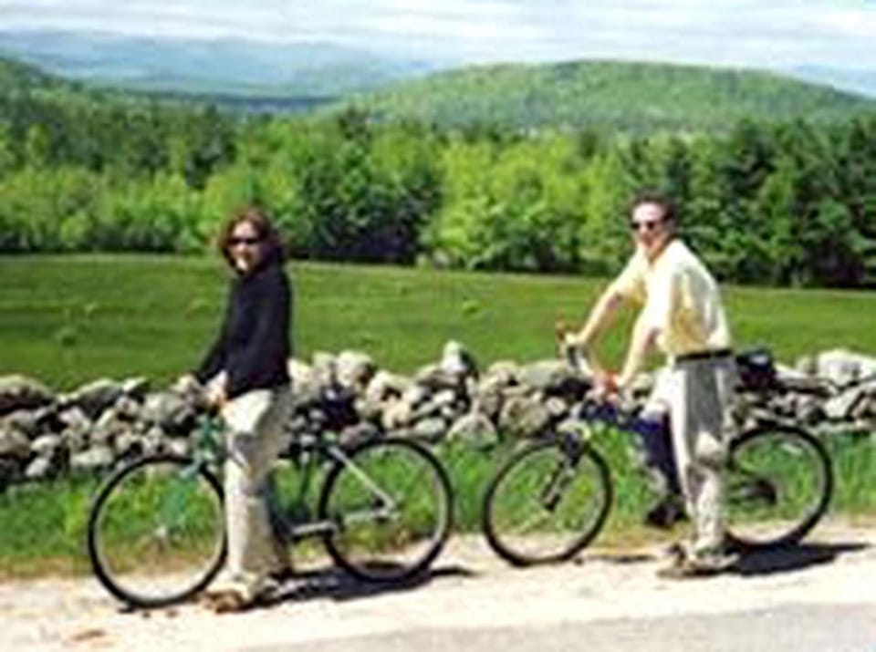 Pet-Friendly Accommodation on a 50-Acre Property near the Lakes Region of Maine House in Brownfield