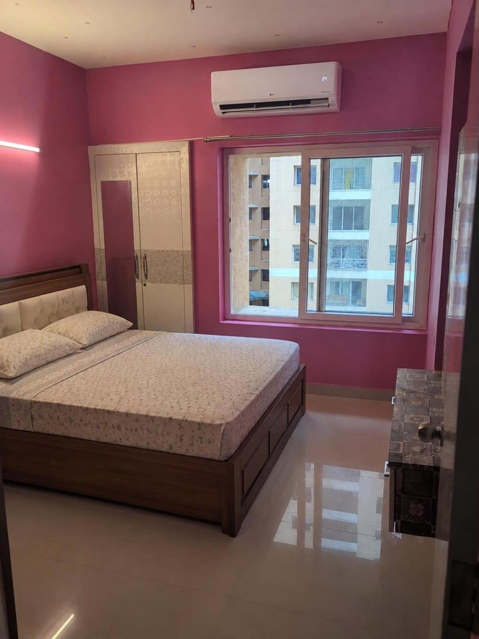 4bhk luxury service apartment for couples and family Apartment in Chennai
