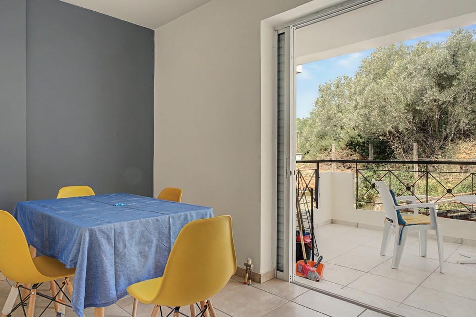 Xenia Bauhaus Rafina Apartment in Decentralized Administration of Attica