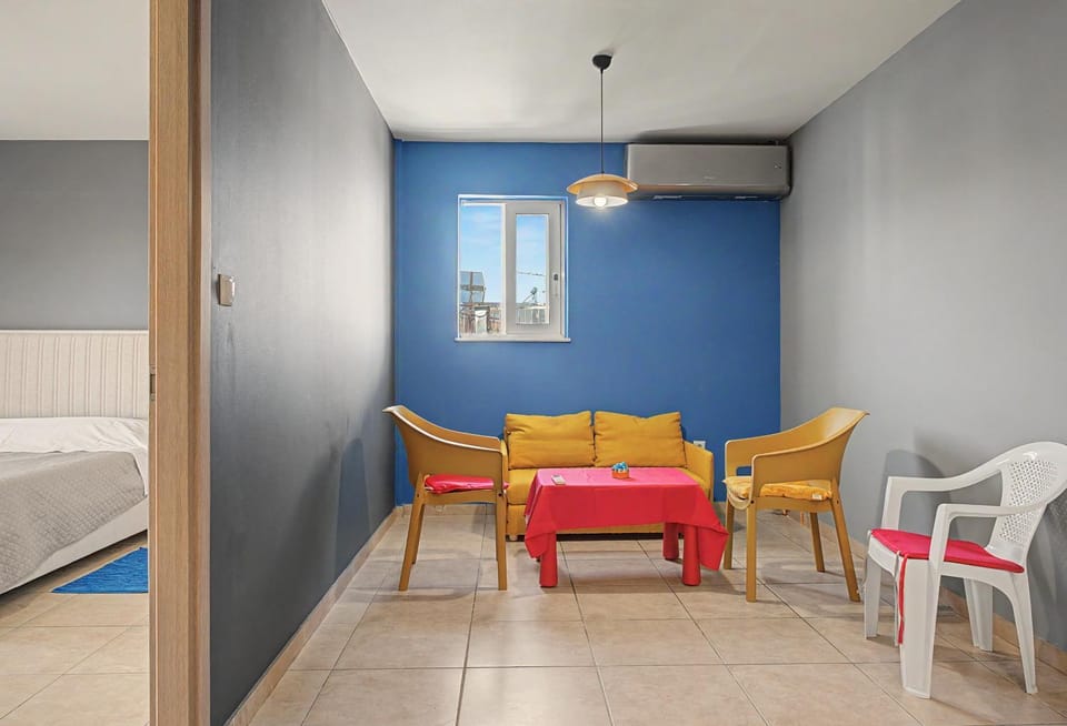 Xenia Bauhaus Rafina Apartment in Decentralized Administration of Attica
