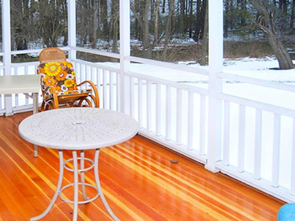 Charming Farmhouse Cottage Rental Situated in the Wilderness near Stockbridge, Massachusetts House in West Stockbridge