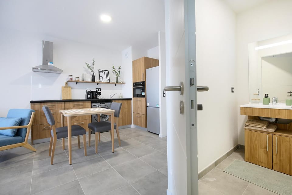 Bathroom, kitchen