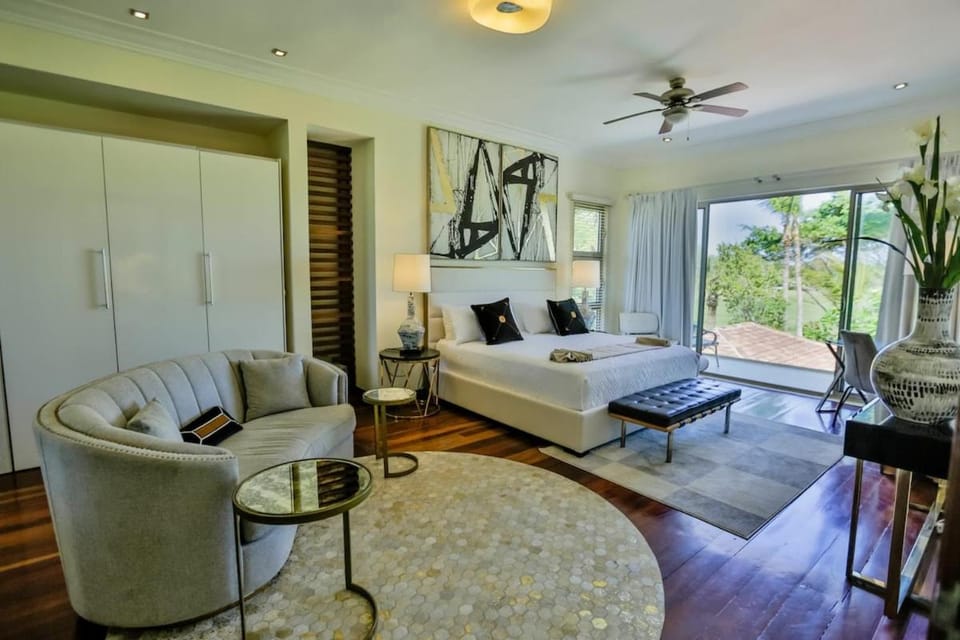 Villa Paradiso Luxury - Golf, Pool, Staff included Villa in Punta Cana