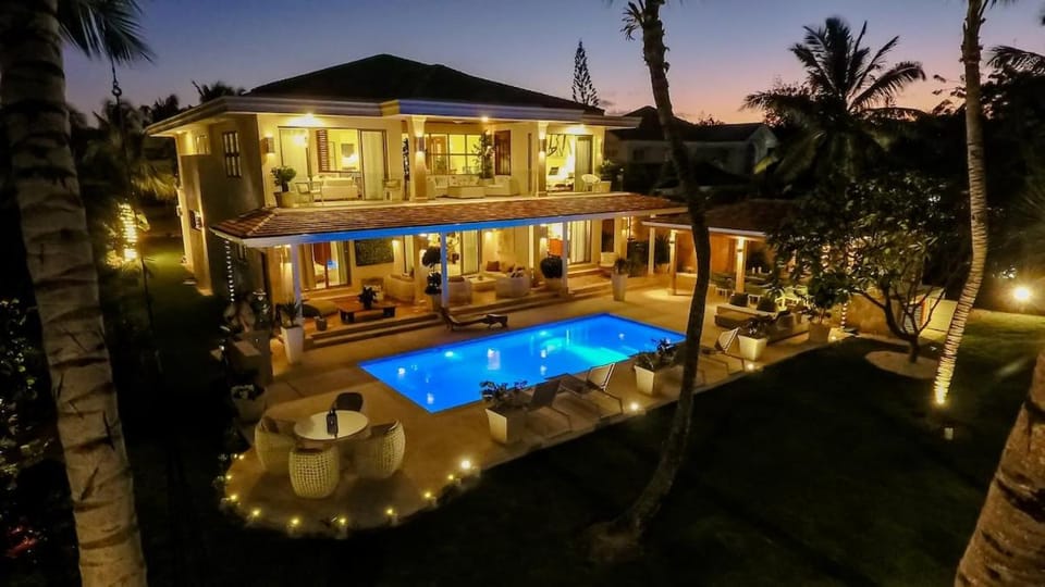 Villa Paradiso Luxury - Golf, Pool, Staff included Villa in Punta Cana