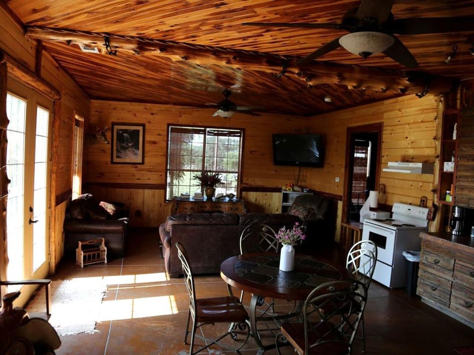 Beautiful Weekend Getaway on 500-Acre Ranch near Dallas, Texas House in Lake Tawakoni
