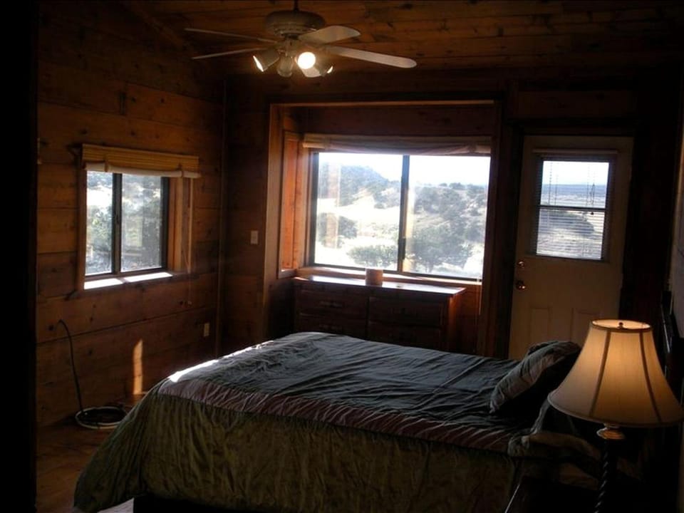Large Cabin Rental with Breathtaking Mountain Views on Colorado Plains Cabin in Smith Mountain Lake