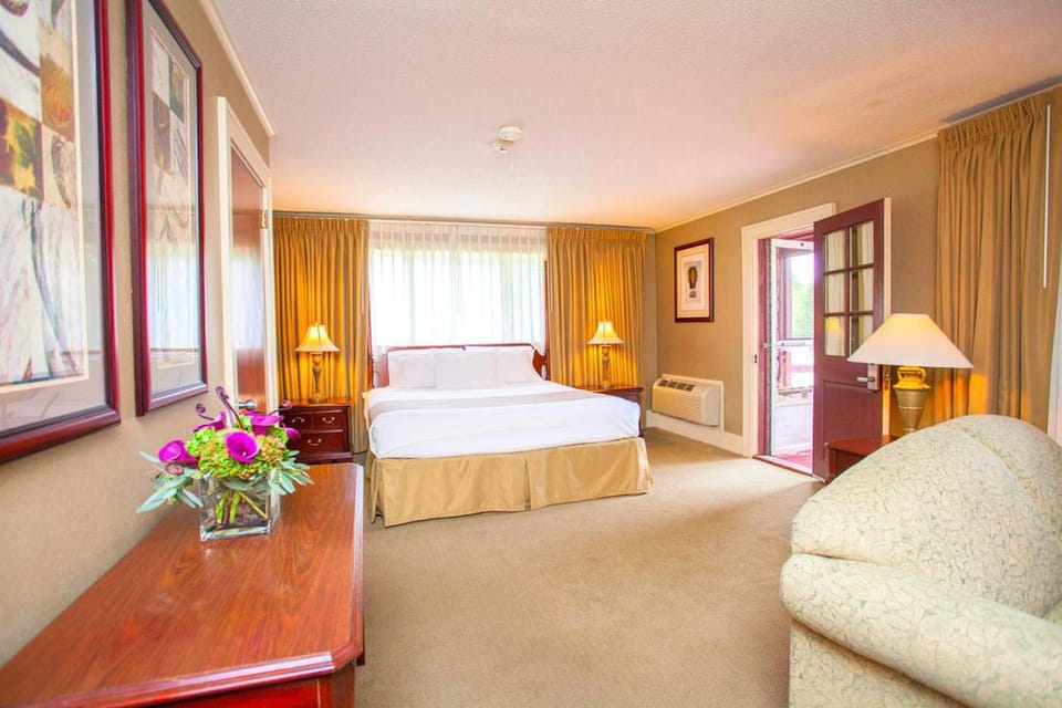 Beautiful Suite Rental in the Litchfield Hills of Connecticut near Mohawk Mountain House in Lakeville