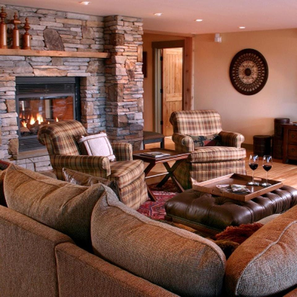 Cabin with Five Fireplaces and Luxurious Amenities for a Getaway to Chittenden, Vermont Cabin in Chittenden