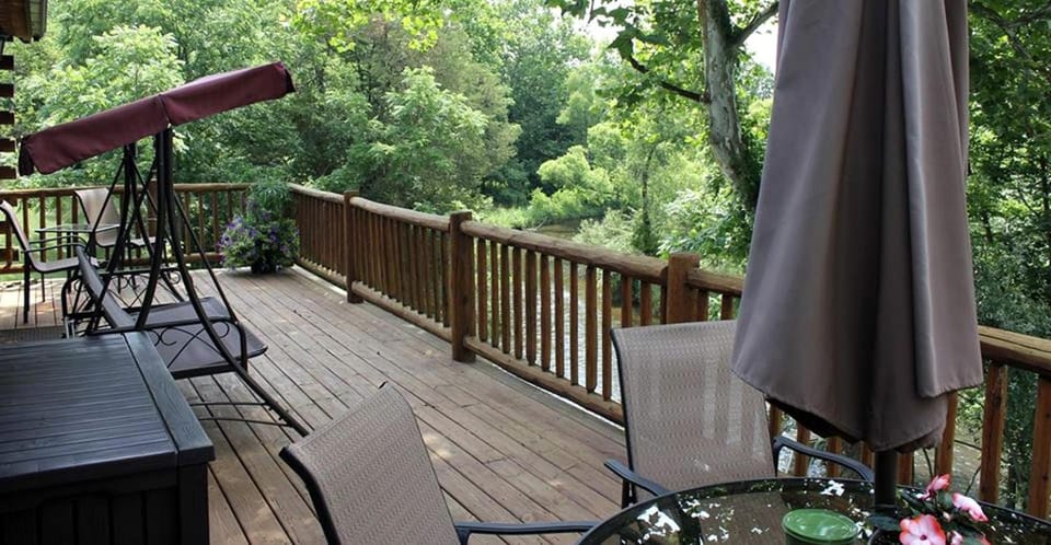Riverside Log Cabin Perfect for a Secluded Getaway near Kalamazoo, Michigan Cabin in Centreville