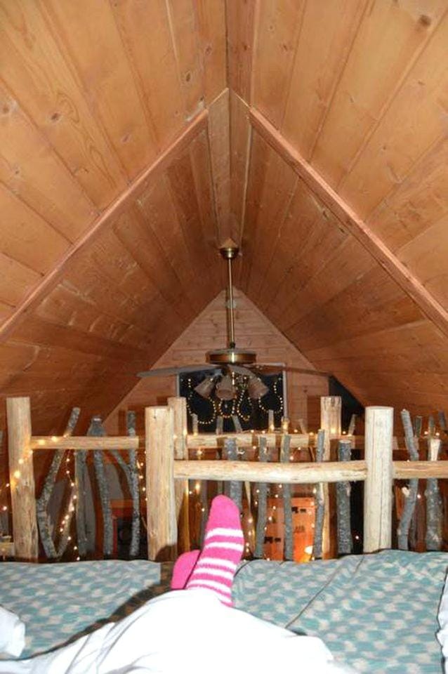 Adorable Cabin Rental with Fireplace for a Couples' Vacation near Post Falls, Idaho Cabin in Kootenai County