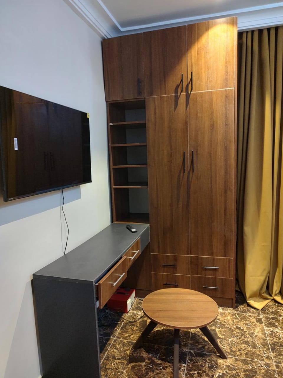 TV and multimedia, wardrobe