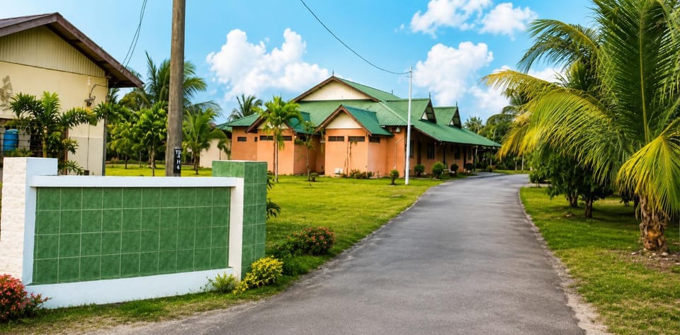 Property building, Day, Natural landscape, Garden view, Street view