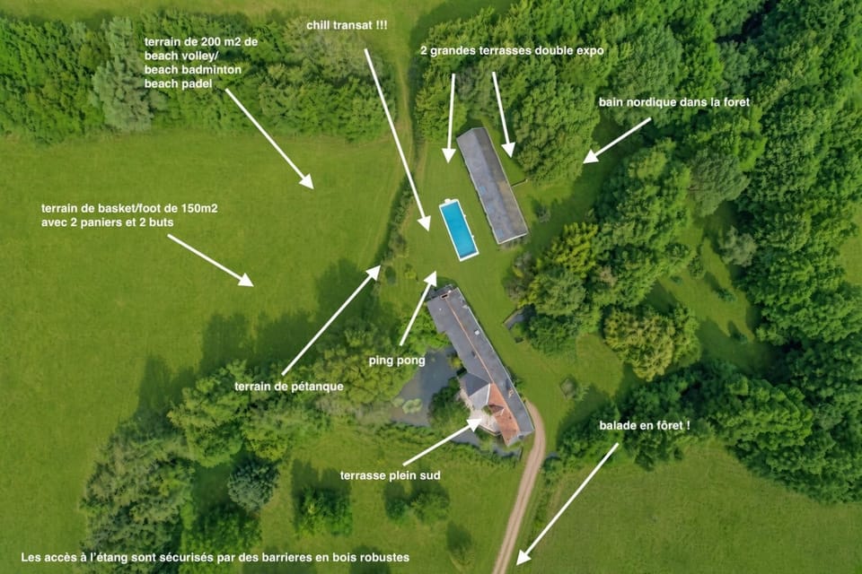 So Villa Moulin Janot 49 - Piscine chauffee - Basket - 2h Nantes - 45 p Villa in Pays de la Loire
