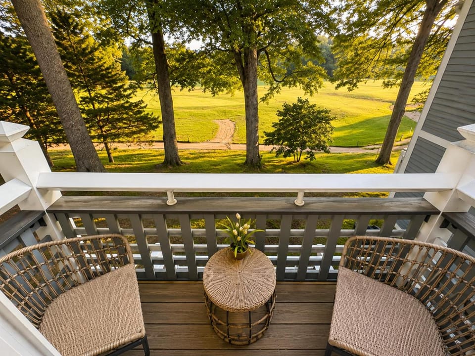 Tranquil Villa by Mohegan Sun with Pool & Hot Tub Villa in Norwich