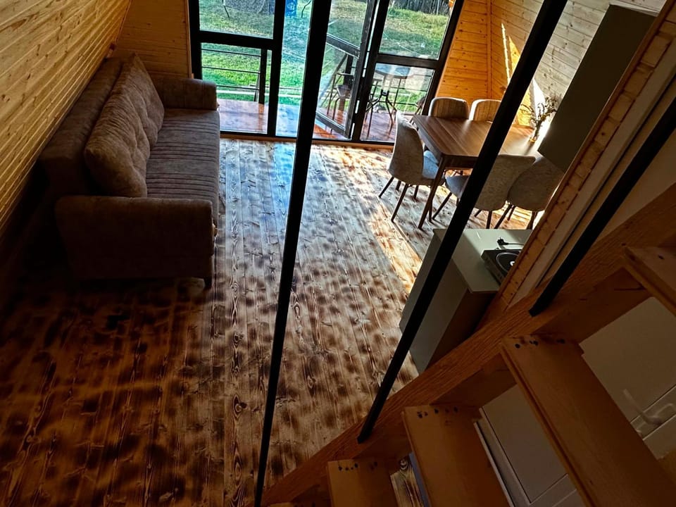 khedi cottage House in Georgia