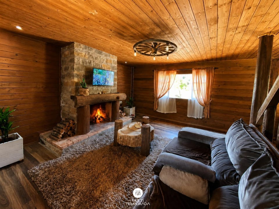 Living room, Entertainment