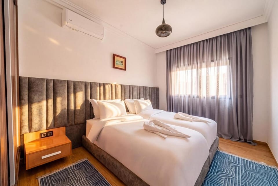 3-Bedroom Apartment in Gueliz with Pool, Parking Apartment in Marrakesh