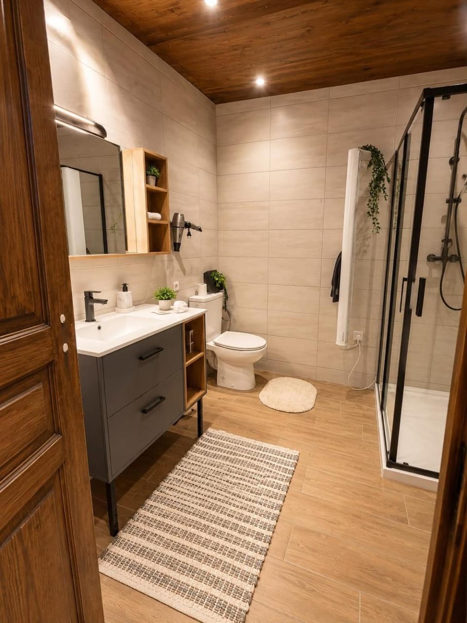 Shower, Toilet, Bathroom, towels