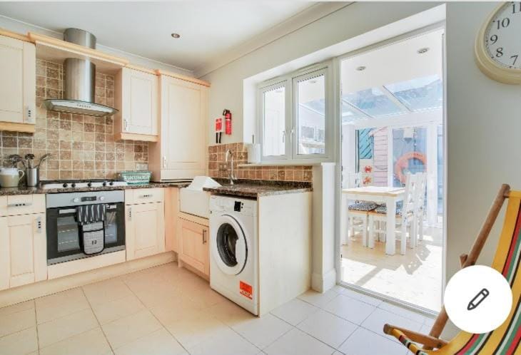 Viking Bay House - Parking - Mins to Beach & Town House in Broadstairs