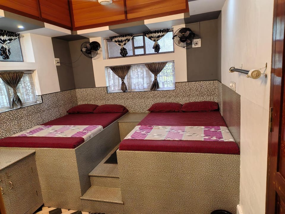 Clintons Cove House in Kochi