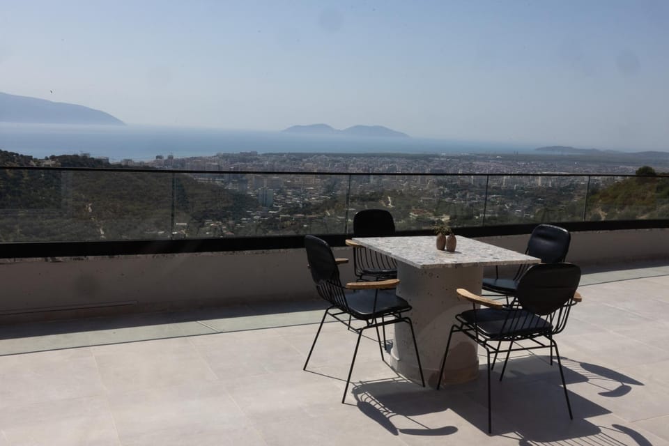 Patio, Natural landscape, View (from property/room), Balcony/Terrace, Mountain view