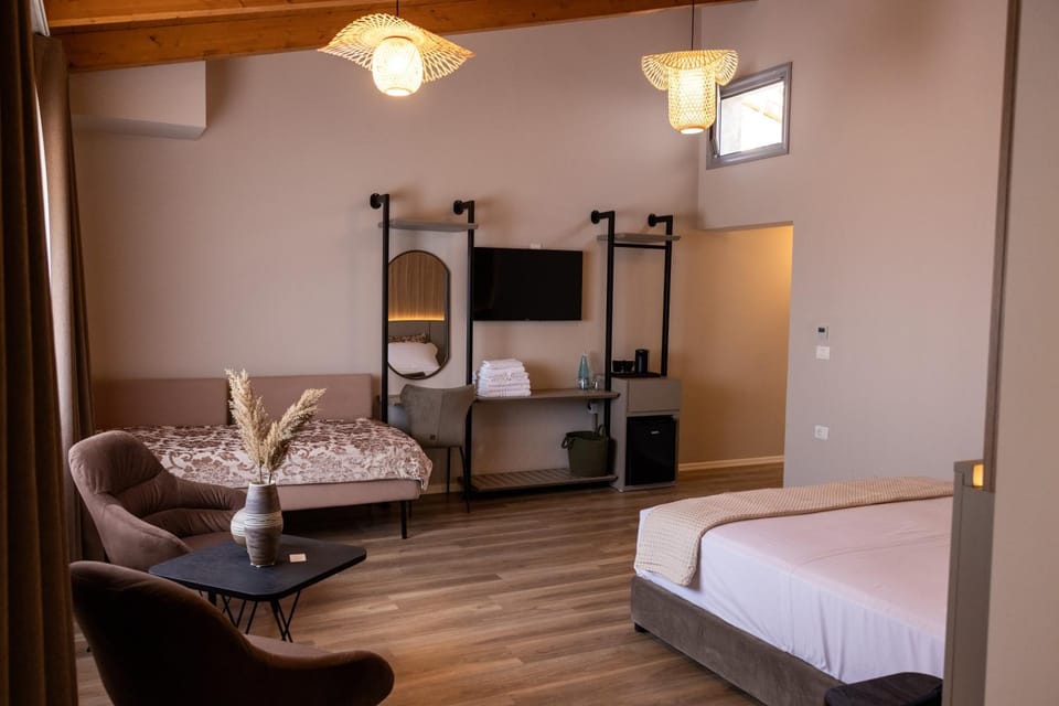 TV and multimedia, Photo of the whole room, Bedroom