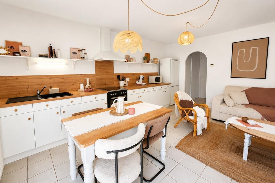 Kitchen or kitchenette, Living room, Dining area