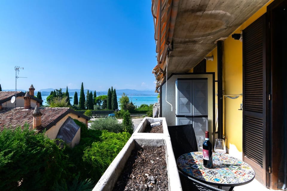 Patio, Day, Natural landscape, View (from property/room), Balcony/Terrace, Balcony/Terrace, Dining area, Garden view, Lake view