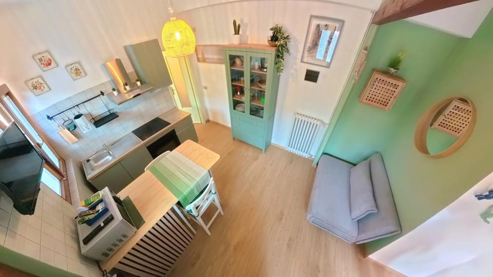 TV and multimedia, Kitchen or kitchenette, Living room, Dining area