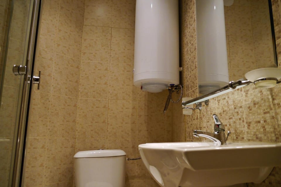 Shower, Toilet, Bathroom