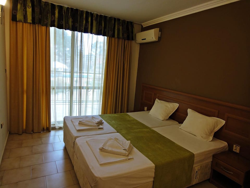 People, Activities, Other, Bedroom, Area and facilities, Area and facilities